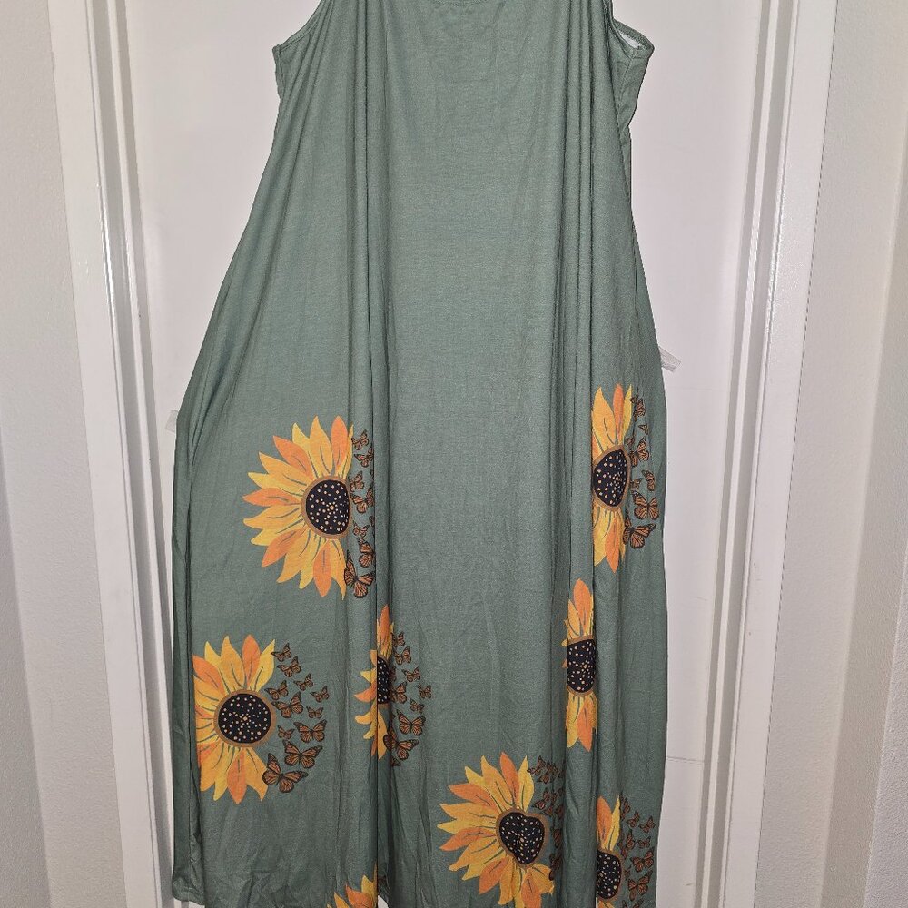 Chic Me Green Dress with Gold Floral Butterfly Print – 3XL